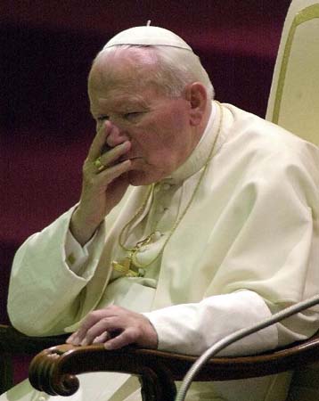 Αντιδρά η ρωσική εκκλησία στην πρόθεση Πούτιν να προσκαλέσει τον Πάπα στη Ρωσία