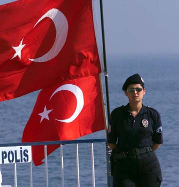 Κοινοβουλευτική επιτροπή της Τουρκίας επιβεβαιώνει την ύπαρξη των βασανιστηρίων