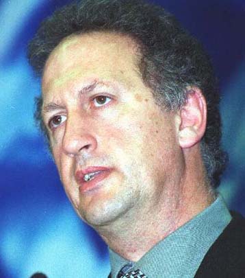 Διεργασίες σε όλα τα κόμματα εκτός του ΚΚΕ, προβλέπει ο Κ.Σκανδαλίδης