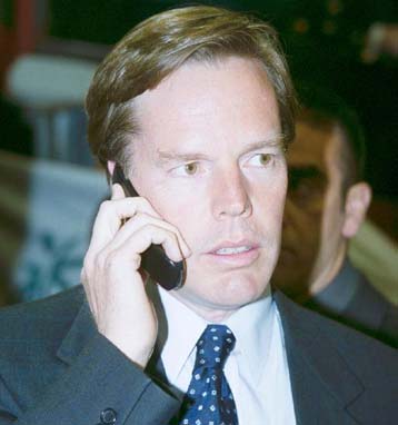 Η αμερικανική κυβέρνηση απορρίπτει έκθεση-καταπέλτη του Κογκρέσου για την τρομοκρατία στην Ελλάδα