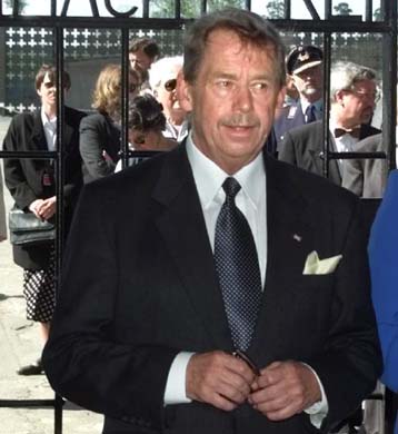 Σε εγχείρηση κήλης υποβάλλεται τη Δευτέρα ο Τσέχος πρόεδρος