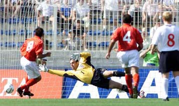 Δύσκολα η Αγγλία 2-1 τη Μάλτα