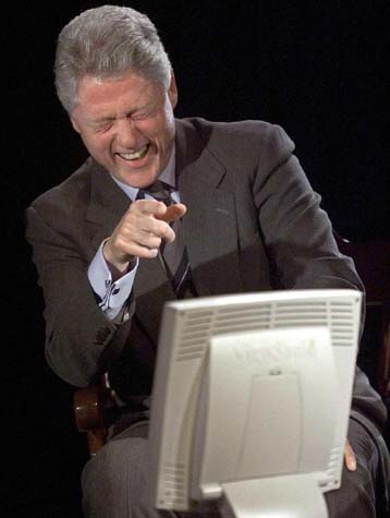 Με όπλο το Ιnternet θα λύσει το πρόβλημα της φτώχειας ο Κλίντον