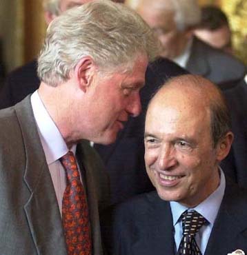 Τις διμερείς σχέσεις συζήτησαν Σημίτης-Κλίντον στο Βερολίνο