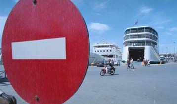 Απαγορεύτηκε ο απόπλους των πλοίων λόγω κακοκαιρίας