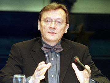 Σύγχυση προκαλεί στην Αυστρία δημοσίευμα περί άρσης των κυρώσεων από την ΕΕ