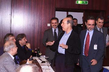 Δεν έχουν πεθάνει οι ιδεολογίες αλλά οι δογματισμοί, δηλώνει ο Κ.Σημίτης από το Βερολίνο