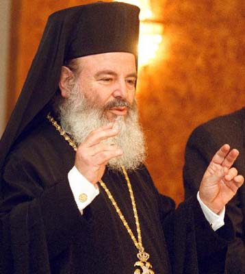 Δεν δεσμεύουν την Εκκλησία οι απόψεις των νομικών για τις ταυτότητες, ανακοίνωσε η Αρχιεπισκοπή