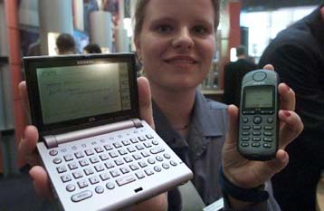 Σπεύσατε φωνάζουν οι αναλυτές αγοράς στους υποψήφιους παροχείς υπηρεσιών WAP