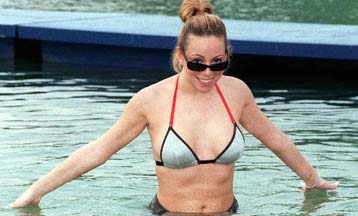 Μίνι διακοπές στην Κρήτη για τη Μαράια Κάρεϊ