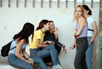 Ξάφνιασε το θέμα της Εκθεσης στις πανελλαδικές – Αναμένεται άνοδος των βάσεων στις δέσμες