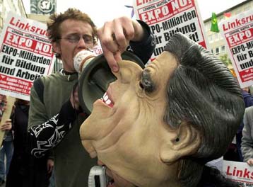 Μετ εμποδίων τα εγκαίνια της Εxpo 2000 στο Ανόβερο