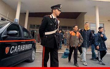 Εβδομήντα εκατομμύρια φακέλους Ιταλών πολιτών διατηρούν οι καραμπινιέροι