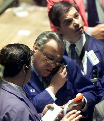 Σημαντική άνοδος του Nasdaq, μικρότερη για τον Dow Jones, κατά το άνοιγμα της Πέμπτης