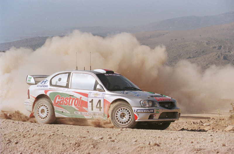 Εγκατέλειψε ο K.Eriksson, σκασμένο ελαστικό για τον Α.Βωβό