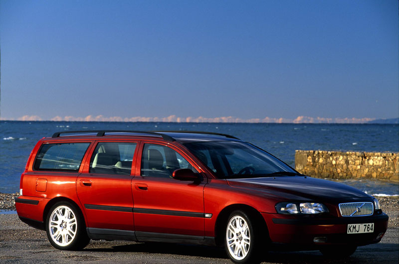 Tρεις νέοι κινητήρες για το Volvo V70