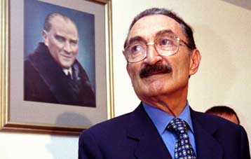 Σε ξεκαθάρισμα του κρατικού μηχανισμού από τους εξτρεμιστές ισλαμιστές προχωρεί η Τουρκία