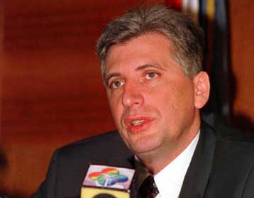 Τέσσερις Ολλανδοί συνελήφθησαν στη Γιουγκοσλαβία για απόπειρα δολοφονίας του Μιλόσεβιτς