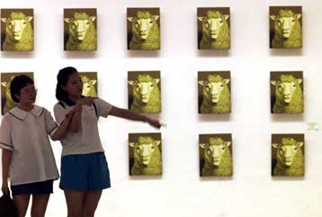 Η βρετανική κυβέρνηση αρνείται ότι θα επιτρέψει τον κλωνισμό εμβρύων