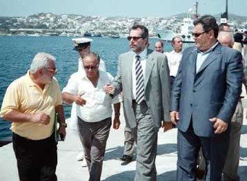 Το λιμάνι του Λαυρίου θα είναι έτοιμο το καλοκαίρι του 2001, εξαγγέλλει ο Χρ. Παπουτσής