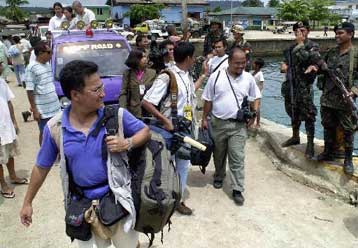 Ο Τύπος κρατά αποστάσεις από την Αμπού Σαγιάφ για λόγους ασφαλείας