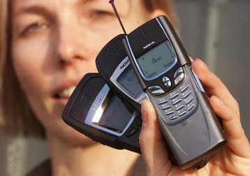 Το πρώτο βήμα κάνει η Γερμανία για τις άδειες κινητής τηλεφωνίας τρίτης γενιάς