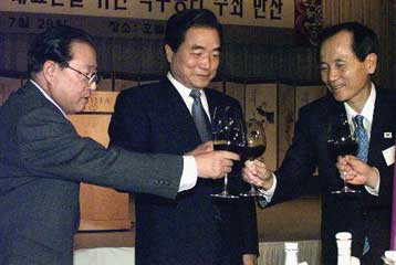 Υστερα από οκτώ χρόνια, Βορειοκορεάτες αξιωματούχοι μεταβαίνουν ξανά στη Σεούλ