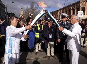 Η Μελβούρνη περιμένει τη φλόγα μετά από 44 χρόνια