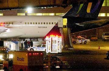 Εληξε αναίμακτα η αεροπειρατεία στο αεροδρόμιο Κένεντι της Νέας Υόρκης