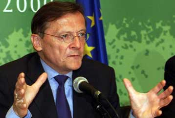 Για τις δημοκρατικές της αξίες προσπαθεί να πείσει η Αυστρία την επιτροπή των τριών σοφών