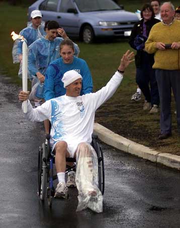 Λαμπαδηδρόμος ετών 109 συγκινεί τους Αυστραλούς