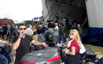 Αρχισε η μεγάλη έξοδος των αδειούχων του Αυγούστου