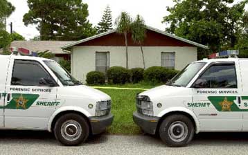 Ενταλμα σύλληψης για το σύζυγο της γυναίκας που βρέθηκε νεκρή μετά τη μετάδοση ριάλιτι σόου