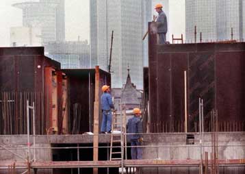 Κοινή ηλεκτρονική αγορά δομικών υλικών ετοιμάζουν τέσσερις γίγαντες της τσιμεντοβιομηχανίας