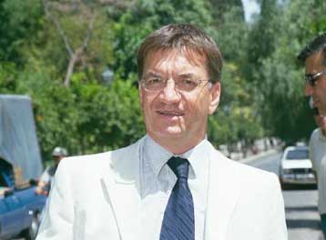 Υπαναχωρεί ο υπουργός Παιδείας στο θέμα της επανεξέτασης του Σεπτεμβρίου