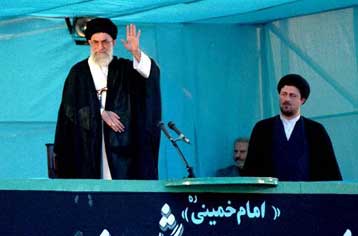 Προδοσία η προσέγγιση του Ιράν με τις ΗΠΑ, λέει ο αγιατολάχ Αλί Χαμενεΐ