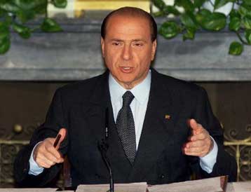 Οκτάμηνη προεκλογική καμπάνια ξεκινά ο Μπερλουσκόνι στην Ιταλία