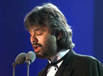 Αναζήτηση νέων ημερομηνιών για τον Αντρέα Μποτσέλι και τις βραδιές μπαλέτου