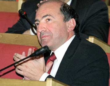 Νέα στοιχεία για την υπόθεση Μπερεζόφσκι παραδίνουν στη Ρωσία οι ελβετικές αρχές