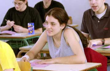 Σε λιγότερα μαθήματα θα εξετάζονται οι μαθητές της Β και Γ Λυκείου