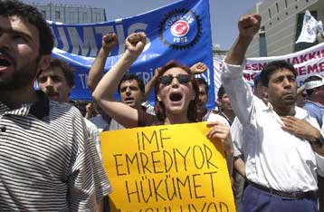 Η Κομισιόν υιοθετεί δέσμη προτάσεων για τις σχέσεις της με την Τουρκία