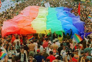 Η Βουλή των Λόρδων αποφαίνεται για την προβολή ομοφυλοφιλικών προτύπων στα βρετανικά σχολεία