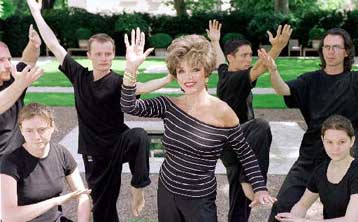 Απέρριψε το ρόλο της κ. Ρόμπινσον στον Πρωτάρη η Τζόαν Κόλινς