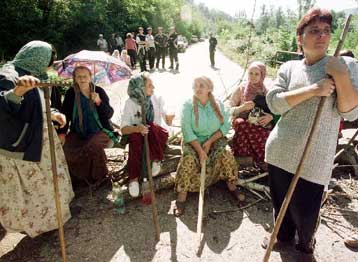 Εκρυθμη η κατάσταση στη Βοσνία εν όψει των απελάσεων των Μουτζαχεντίν