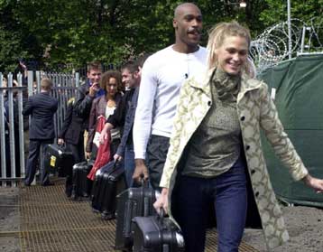 Ο Big Brother από την κλειδαρότρυπα της κρεβατοκάμαρας