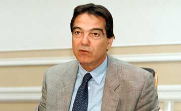 Διαμάχη στη Βουλή για το πλωτό νοσοκομείο Ιπποκράτης