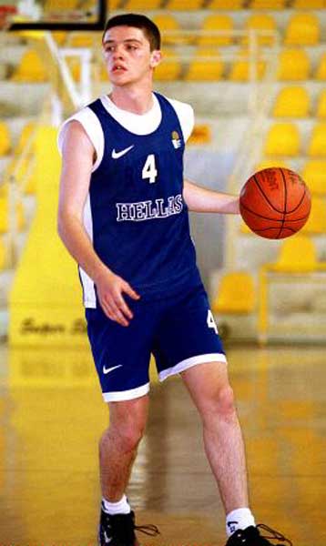 Ο Ολυμπιακός ανακοίνωσε Μαντζάνα