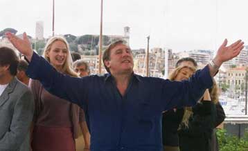 Προσοχή συστήνουν οι γιατροί στον Ντεπαρντιέ για την πλήρη ανάρρωσή του