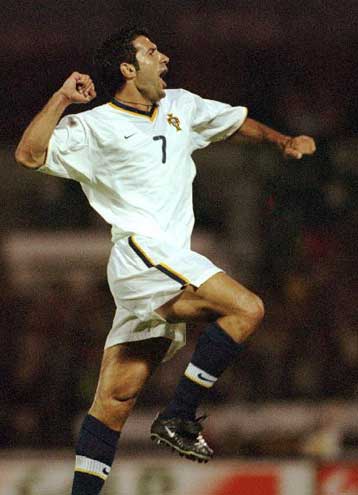 Στη FIFA  απειλεί να στείλει τη Ρεάλ η Μπαρτσελόνα για τον Φίγκο