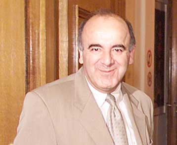 Αρχίζει το κυνήγι των μεγαλοοφειλετών από τις εφορίες